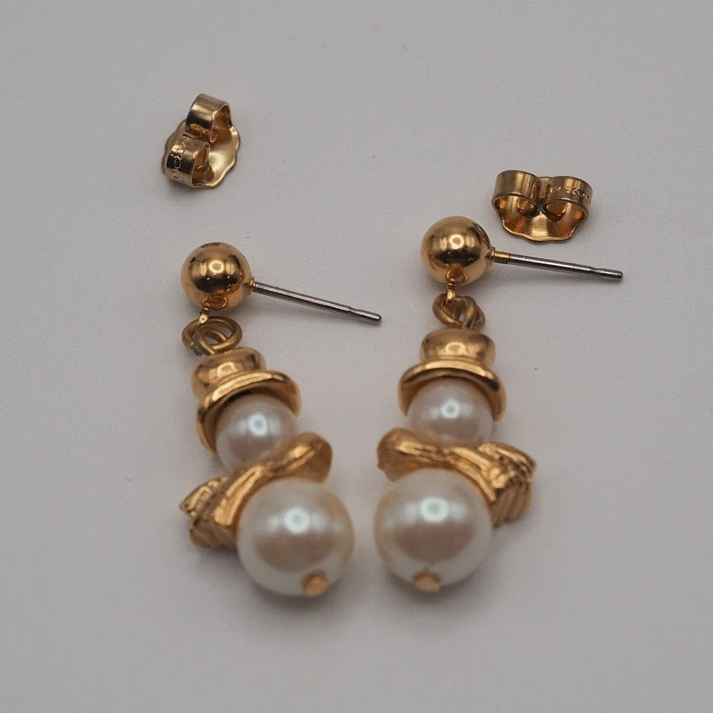 Avon Earrings White Pearly Snowman Gold Tone Surgical Steel Post Pierced Dangle